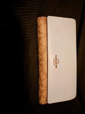 Coach Bicolor Continental Wallet in Chalk and Signature Brown